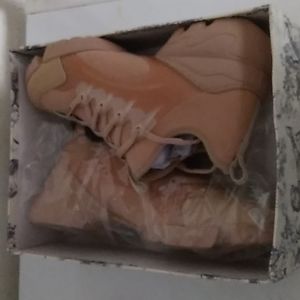 Christian Dior sneaker